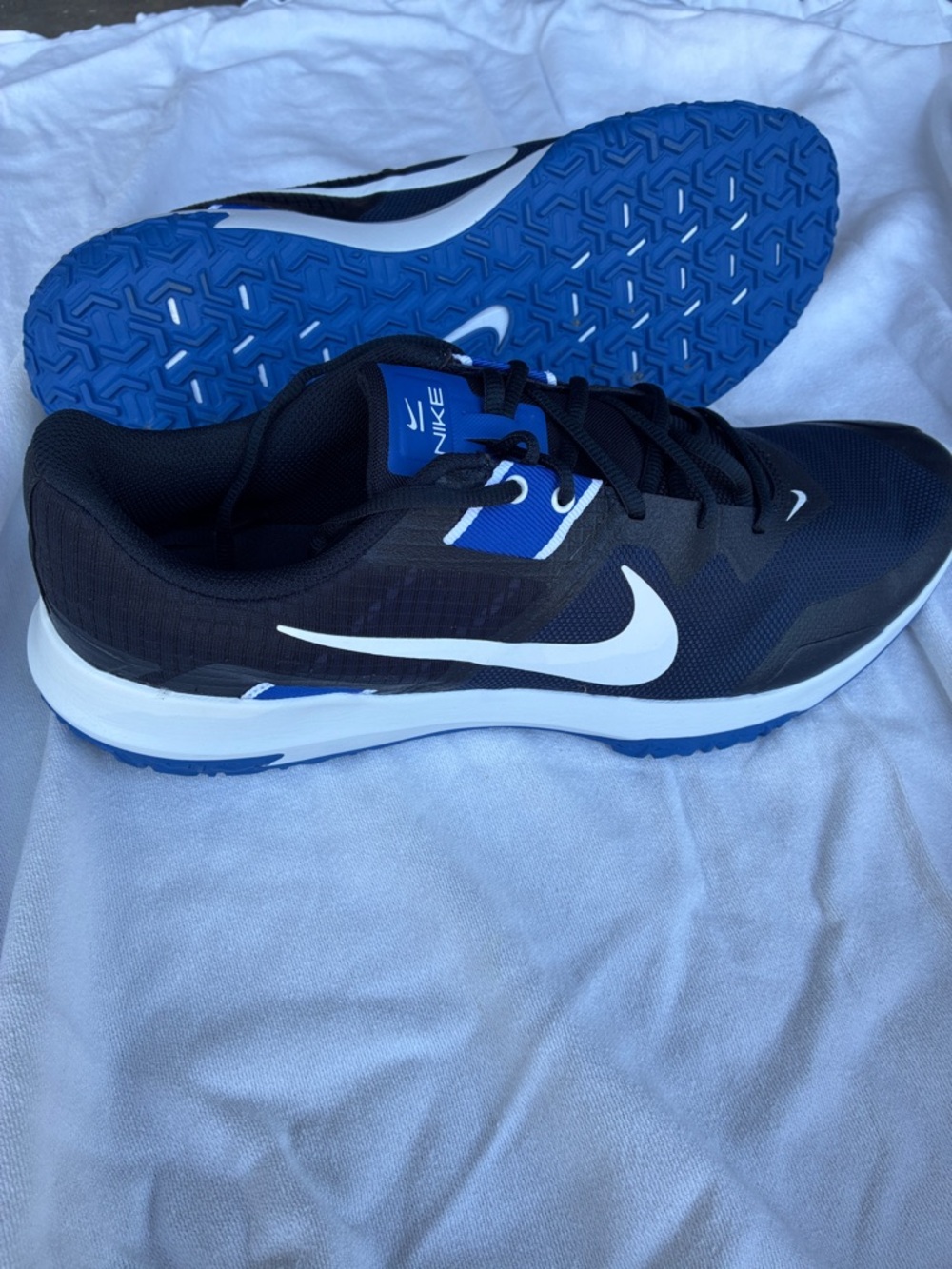 Nike Men’s Athletic Shoes - Black/Blue/White Varsity Compete 3 - Brand New